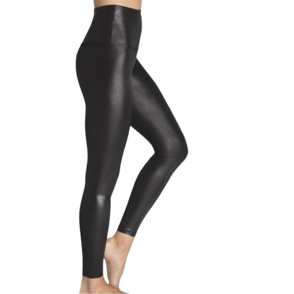 EUC - Beyond Yoga - Ride It High-Waisted Midi Leggings- size Small - Picture 3 of 8